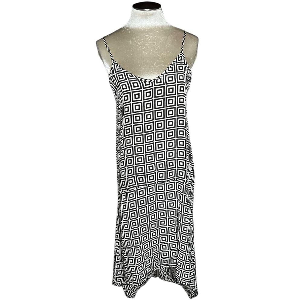Tolani Monochrome Geometric Pattern high low Dress 100% silk